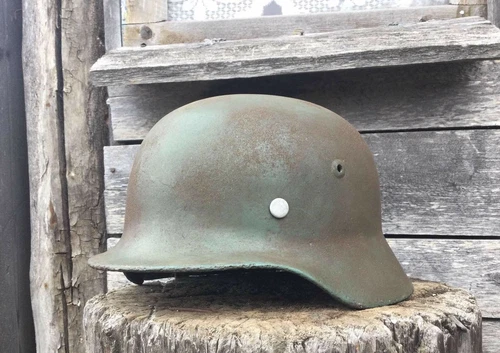 WW2 M35 German  Helmet WWII M 35. Combat helmet.