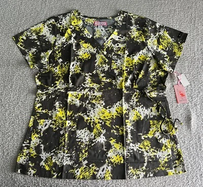 Koi Scrub Top Women’s Sz 2X Gray Splash Animal Print Nursing Medical - Image 1 of 4