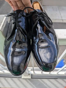 Scarpe smoking Sanders UK in pelle verniciata 8,5 US - Foto 1 di 24
