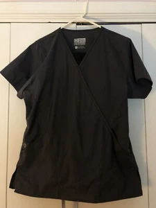 Wonder Wink Woman’s Scrub Set - Picture 1 of 1