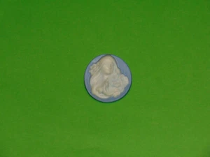 Beautiful Maiden Jasperware Button ~ Shirley Shaw 2003 - Picture 1 of 9