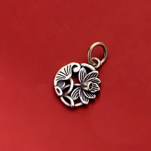 Lotus Flower/ Water Lilies. Pendant/ charm. Solid 925 sterling silver-Chain opt. - Picture 1 of 6