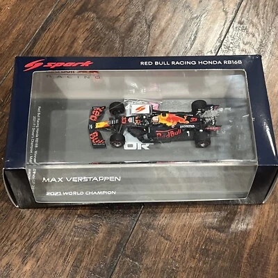 Spark S7667  Red Bull RB16B Sergio Perez Winner Azerbaijan GP 2021 New In Box - Image 1 of 4