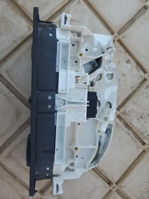 VOLKSWAGEN GOLF MK4 1.9 TDI SALPICADERO CALEFACCIÓN CLIMATIZACIÓN UNIDAD 1997 - 2003 Foto 1 de 4