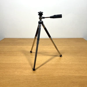 Collapsible Portable Adjustable Black Lightweight Tripod by Targus - Picture 1 of 9