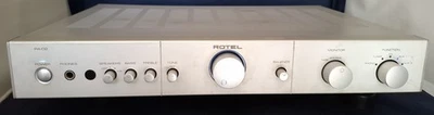Rotel RA-02 Amplificatore Integrato eroga 40 watt per canale su 8 o 4 ohm colore - Immagine 1 di 4