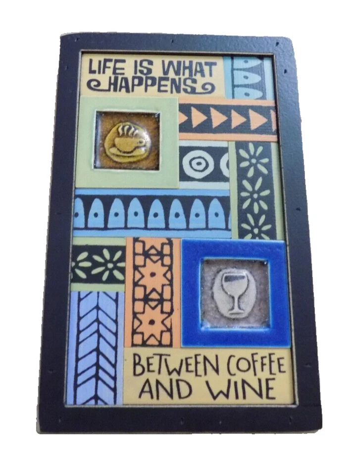 Placa de obra de arte de arcilla Macone cerámica madera ¡La vida sucede entre el café y el vino FAB! Foto 1 de 4