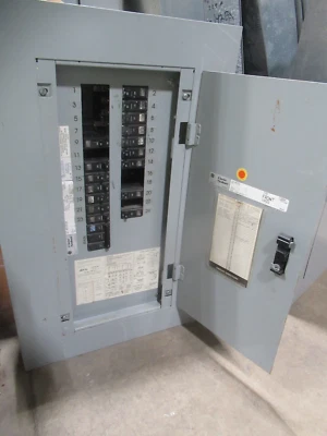 GE AQU3241AB Panelboard THHQB32050 Main 120/208 Volt 3PH 4W 24 Ckt -E2381 - Image 1 of 3