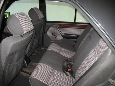 Oldtimer DB 220 E - Bild 1 von 4