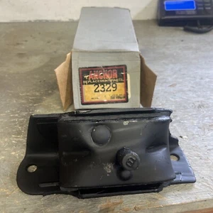 1966-1976 Ford Truck & Van Front Engine Motor Mount  Anchor 2329 - Bild 1 von 2