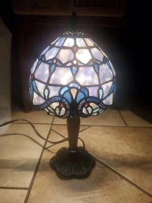 Tiffany Style Table Lamp  Stained Glass Vintage - Image 1 of 4