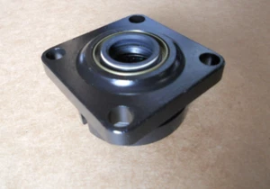 Johnson Evinrude 175-200-225-250-300 Driveshaft Bearing Carrier 439476 438963 - Picture 1 of 10