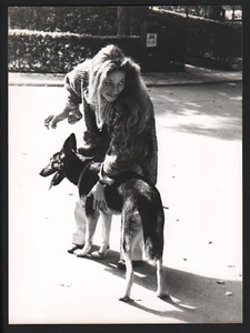 FOTO ORIGINALE ANNA MELATO ANNI '70 B/N CARTA FOTOGRAFICA OPACA CM 18X24 - Picture 1 of 1