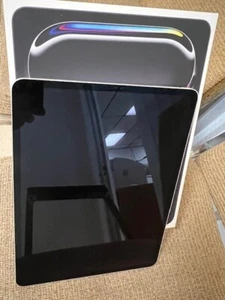 Apple iPad Pro 3rd Gen. 256 GB, Wi-Fi, 12.9 in - Space Gray Grade - Picture 1 of 5