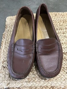 Bass Weejuns Kathleen Brown Penny Loafers Women’s 8.5 - Picture 1 of 8