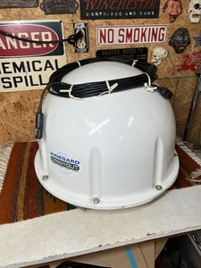 Antena de TV vía satélite portátil automática blanca Winegard Carryout - Imagen 1 de 12