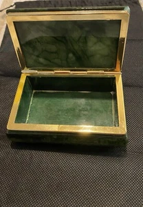 1970’s Vintage Italian Hand Carved Green Alabaster Hinged Box - Picture 1 of 7