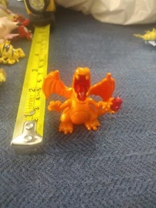 TOMY Pokémon 2" Rare Orange Metallic Charizard Vintage Anime Figur SAUBER - Bild 1 von 6