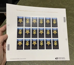 MEDAL OF HONOR US #4822-4823 WORLD WAR II FOLIO 20 MINT NHVF FOREVER STAMP SHEET - Picture 1 of 3
