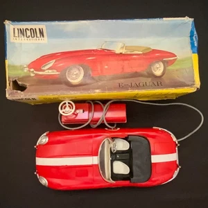 Coche Jaguar Lincoln International tipo E de colección (no funciona) en caja - Imagen 1 de 16