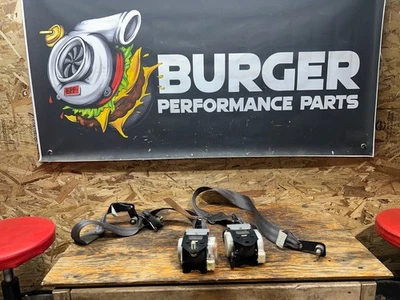 98-01 Subaru Impreza 2.5RS GC8 OEM Conjunto de cinturón de seguridad delantero Conjunto conductor pasajero Foto 1 de 4