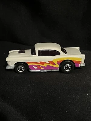 Hot Wheels Blackwalls 1955 Chevy Bel Air 1:64 Car USED NM Cond White Diecast Car - Image 1 of 4