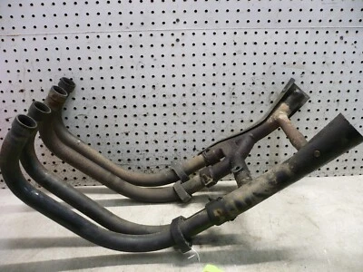 KAWASAKI 1982 KZ750 GPZ750 SILENCIADOR COMPLETO SISTEMA DE ESCAPE OEM 18002-5041 Foto 1 de 4