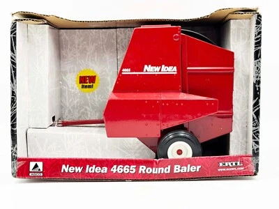 1/16 Agco New Idea 4665 Round Hay Baler - Image 1 of 3
