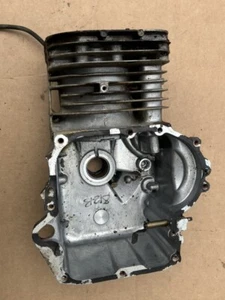 Conjunto de cilindros Briggs & Stratton 18,5 hp 31Q777-0298-E1 796010 {c8} - Imagen 1 de 8