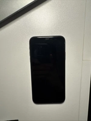 iPhone 11 - Schwarz - 128 GB - Bild 1 von 4