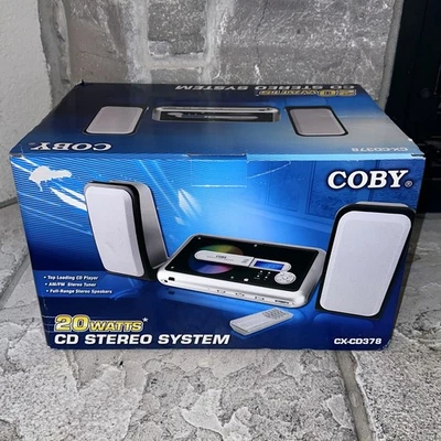 Nuevo Coby CX-CD378 Carga Superior Reproductor de CD Montaje en Pared Sistema Estéreo Altavoces/Remoto Foto 1 de 4