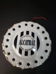 Property of Alcatraz Wandhänger Platte - schwarz-weiß - Bild 1 von 2