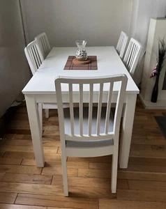 Ikea extendable dining table with 5 chairs - Picture 1 of 4