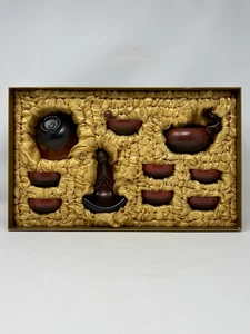 Chinesisches Gongfu Teeservice Chengyi Keramik 11-teilig Schwarz & Burgund OVP - Bild 1 von 20