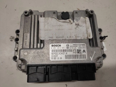 Centralina motore PEUGEOT 307 Break 3E ECU 0281013331 1.6 Diesel 50kw 28604196 - Immagine 1 di 4