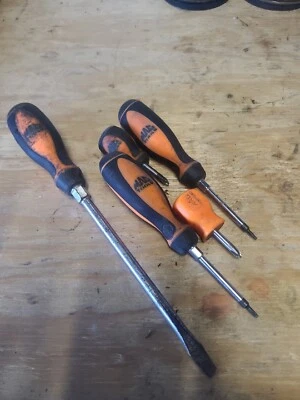 5 MAC Tools USA Screwdrivers - Image 1 of 4
