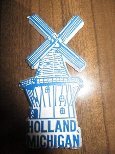 Vintage 1970's HOLLAND MICHIGAN Windmill 3" Tall Kitchen Magnet - Picture 1 of 1