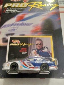 Hot Wheels ProRacing 1997 Mark Martin Diecast w/Collector Card - Picture 1 of 6