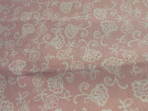 2 yard 20" x 44" Quilt Sewing Fabric Fifth Avenue David Tex. Pink White Flowers - Picture 1 of 7