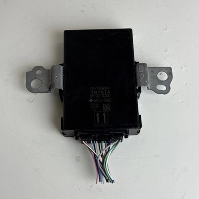 Módulo de control de puerta de enlace de red Lexus GS350 F 2018 89100-30231 OEM Foto 1 de 4