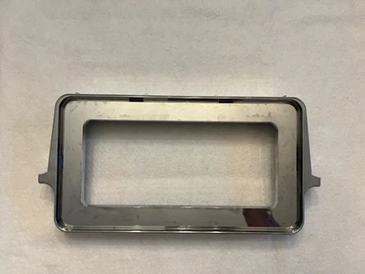 Borde base marco puerta galón refrigerador KitchenAid OEM W10775120 Foto 1 de 4