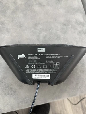 Juego de altavoces Polk Surround SR-2 izquierda y derecha con soportes ajustables. Foto 1 de 4