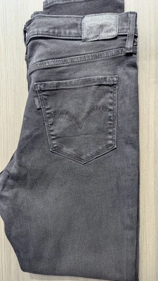 Levi's 311 Shaping Skinny Black Women's Jeans Size W32 L30 - Image 1 of 4