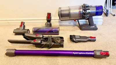 Dyson Cyclone V10 Animal Cordless Handheld Vacuum Cleaner With Good Battery - Image 1 of 4