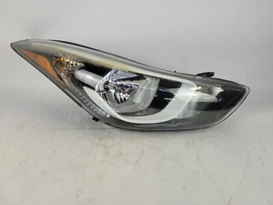 2014-2016 Hyundai Elantra Halogen RH OEM Headlight 185174 - Picture 1 of 5
