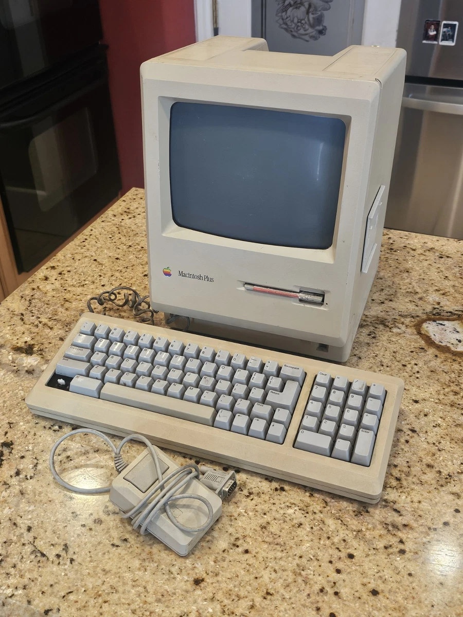 Apple　Macintosh Plus 1Mb Apple Macintosh Plus 1 Mb (1989) Switch-On Test - YouTube