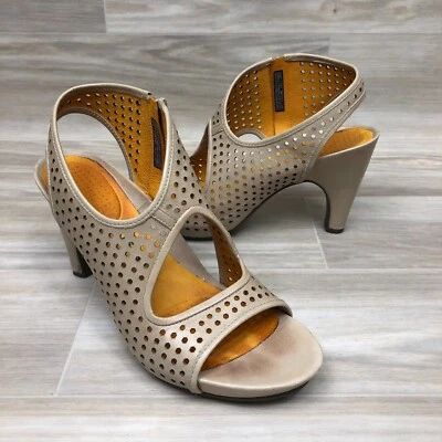 TSUBO женщин CASIUS 4» высоких каблуках вырез насосы обувь в замазке размер 8,5 в EUC! - Изображение 1 из 4