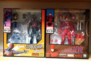 MEDICOM SPIELZEUG MAFEX Nr.239 SPIDER-MAN 2099 & Nr.223 DAREDEVIL COMIC Ver. Set - Bild 1 von 11