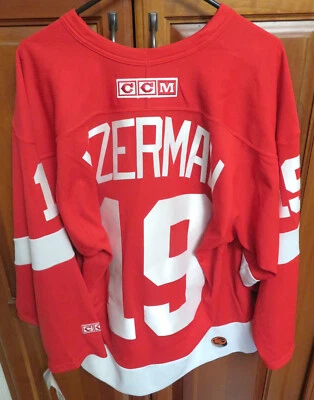 Camiseta Detroit Red Wings Steve Yzerman - CCM - pequeña Foto 1 de 4