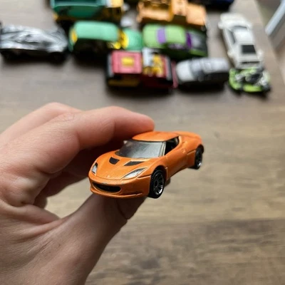 Matchbox Lotus Evora Orange 2008 Diecast Model Car 1:60 - Image 1 of 4